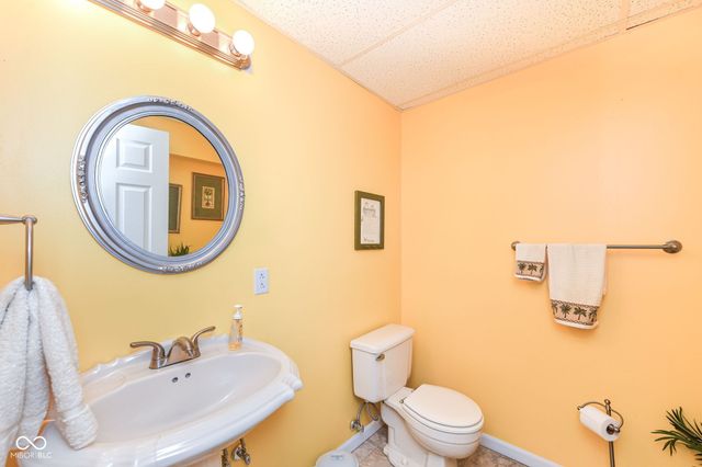 9908 Niagara Drive, Fishers, IN 46037