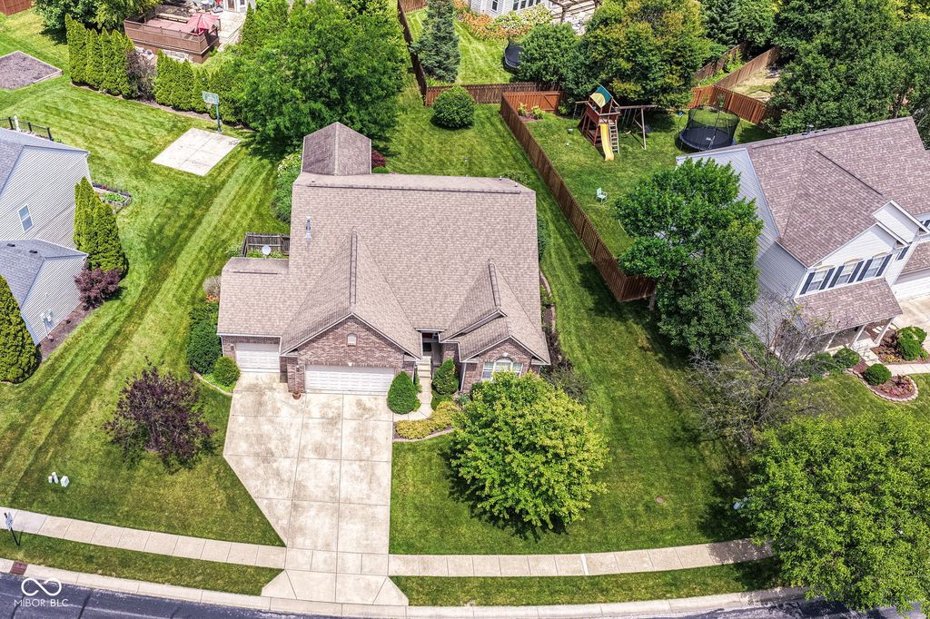 9908 Niagara Drive, Fishers, IN 46037