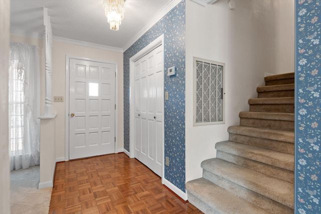 2104 Crown Court Lane, Chattanooga, TN 37421