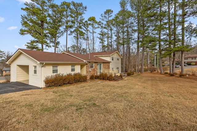 2104 Crown Court Lane, Chattanooga, TN 37421