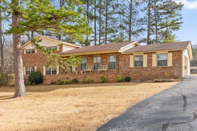 2104 Crown Court Lane, Chattanooga, TN 37421