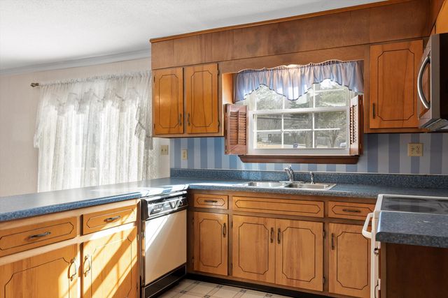 2104 Crown Court Lane, Chattanooga, TN 37421