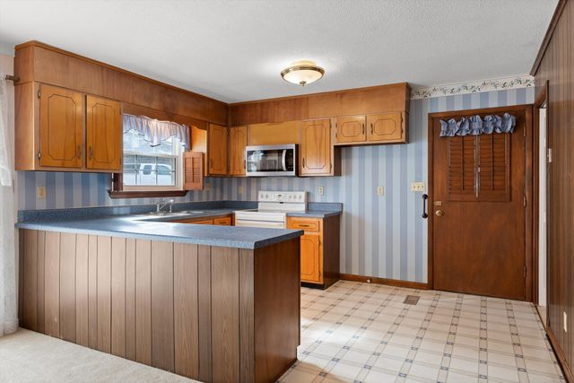 2104 Crown Court Lane, Chattanooga, TN 37421