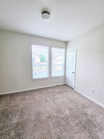 711 Rolling Oak Dr. DR 101, Round Rock, TX 78664
