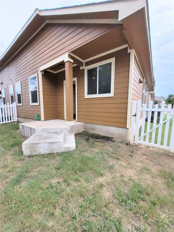 711 Rolling Oak Dr. DR 101, Round Rock, TX 78664