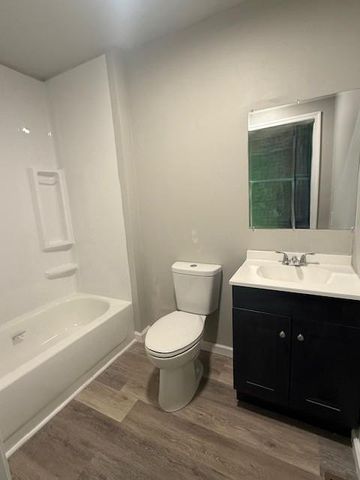 86 WOODLAND AVE, Franklinville, NJ 08322