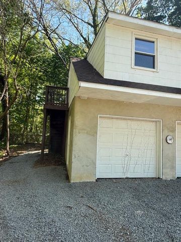 86 WOODLAND AVE, Franklinville, NJ 08322