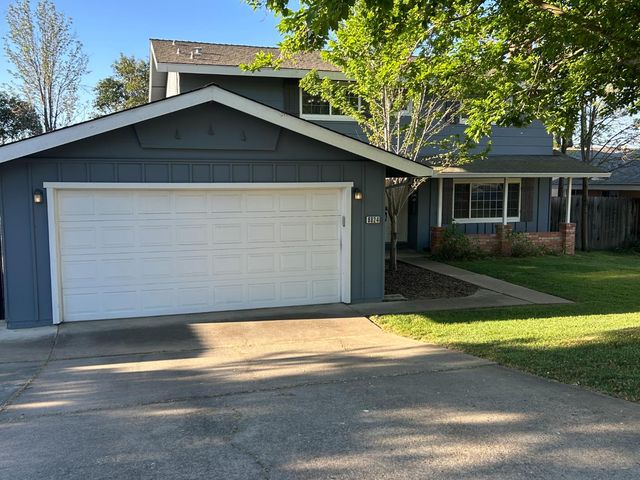 6824 Will Rogers Dr, Fair Oaks, CA 95628