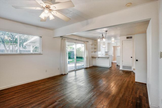 6824 Will Rogers Dr, Fair Oaks, CA 95628