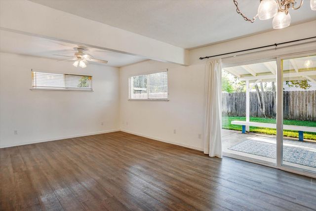 6824 Will Rogers Dr, Fair Oaks, CA 95628