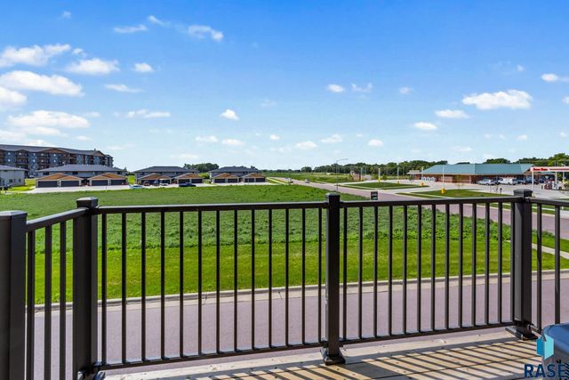 7701 S Townsley Ave Avenue 102, Sioux Falls, SD 57108