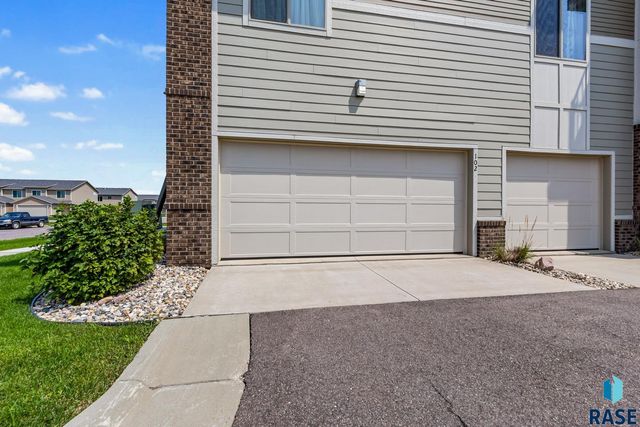 7701 S Townsley Ave Avenue 102, Sioux Falls, SD 57108