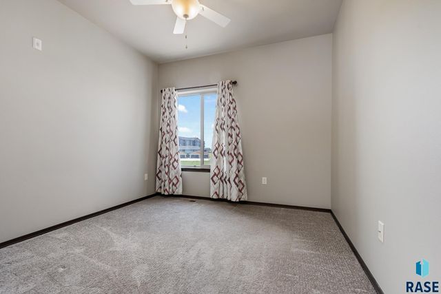 7701 S Townsley Ave Avenue 102, Sioux Falls, SD 57108