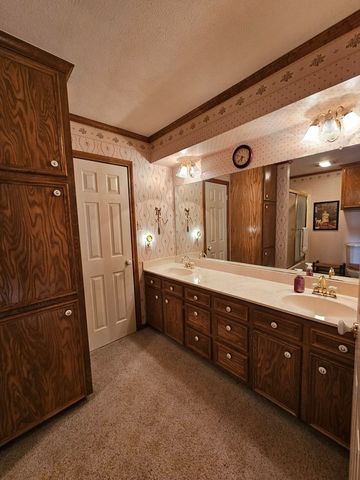 1710 An County Road 463, Montalba, TX 75853