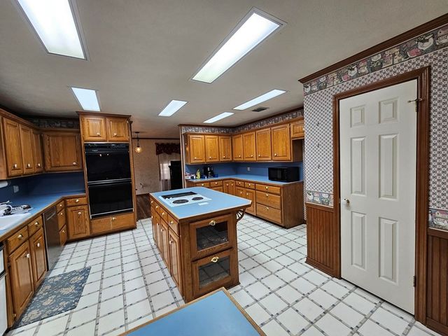 1710 An County Road 463, Montalba, TX 75853