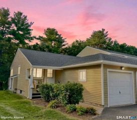 19 Wiggins Farm Drive A, Simsbury, CT 06070