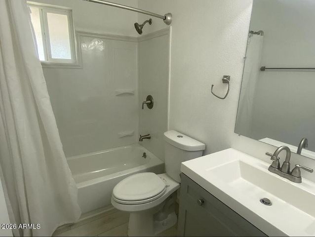 1302 N 48TH Place 4, Phoenix, AZ 85008