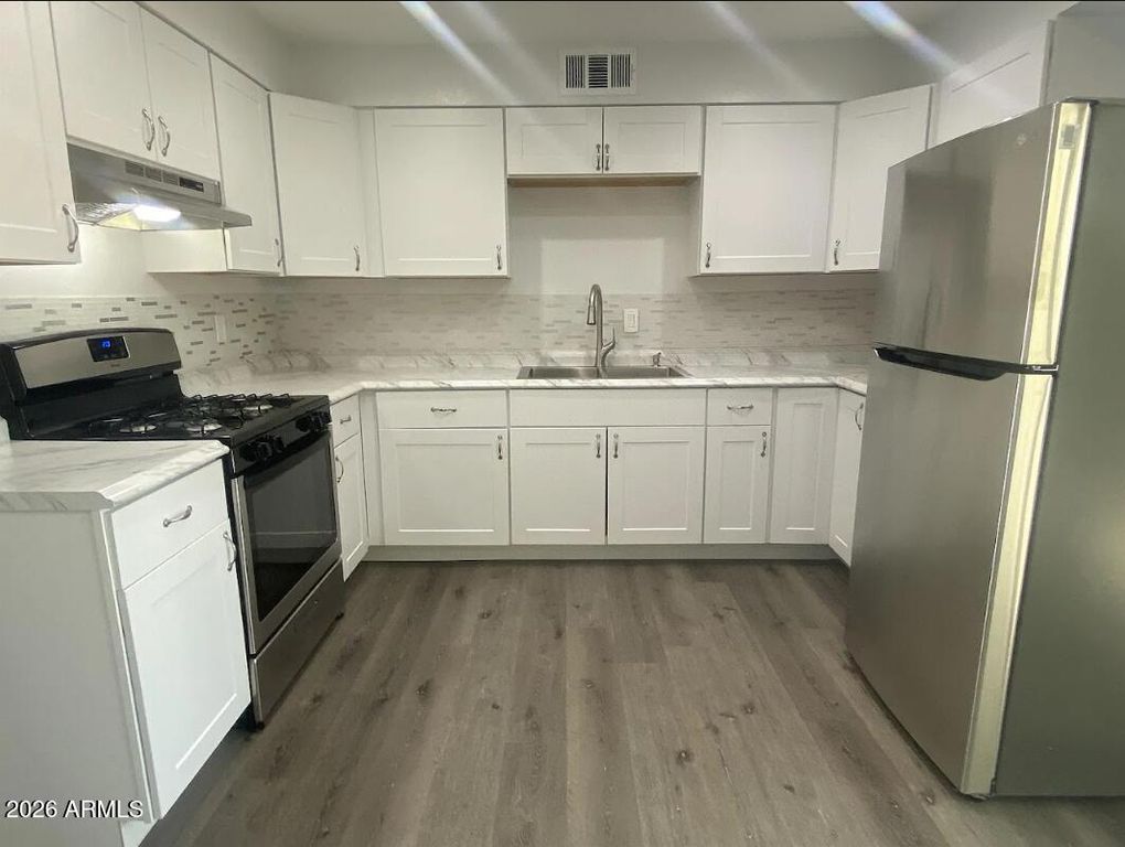 1302 N 48TH Place 4, Phoenix, AZ 85008