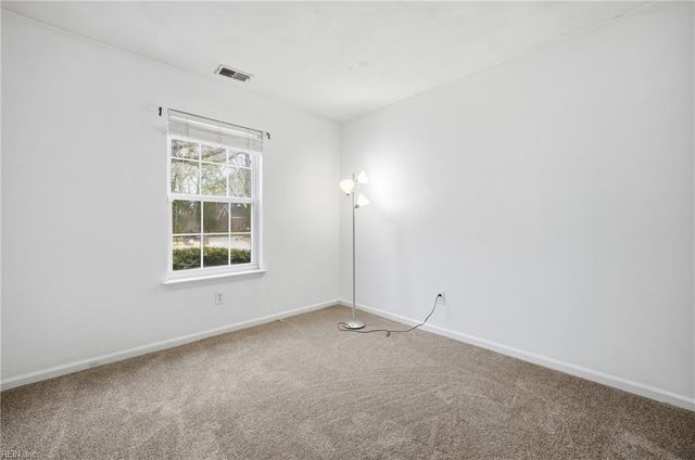 612 Oak Grove RD, Chesapeake, VA 23320