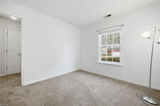 612 Oak Grove RD, Chesapeake, VA 23320