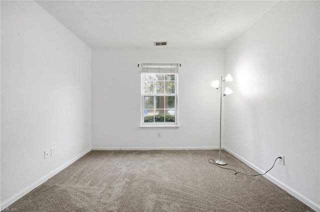 612 Oak Grove RD, Chesapeake, VA 23320