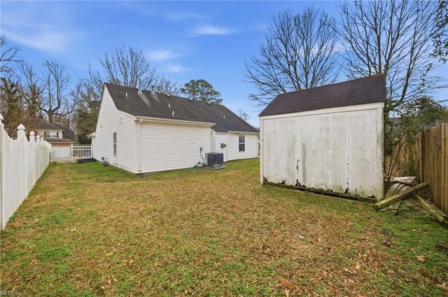 612 Oak Grove RD, Chesapeake, VA 23320