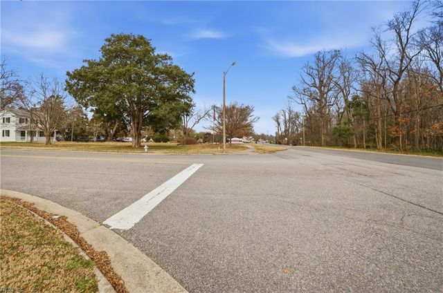 612 Oak Grove RD, Chesapeake, VA 23320