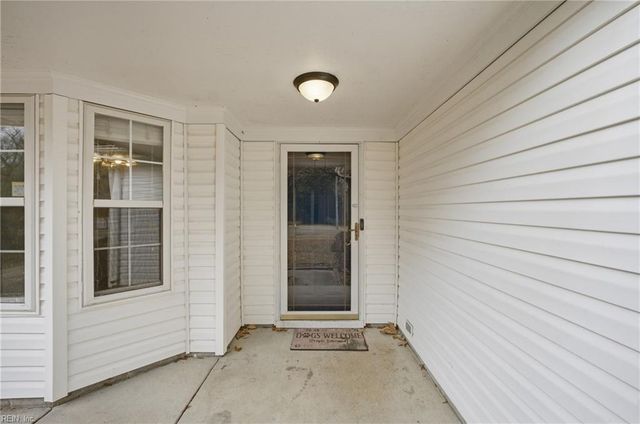 612 Oak Grove RD, Chesapeake, VA 23320