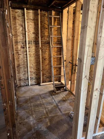 1142 Gibson Place, Gary, IN 46403