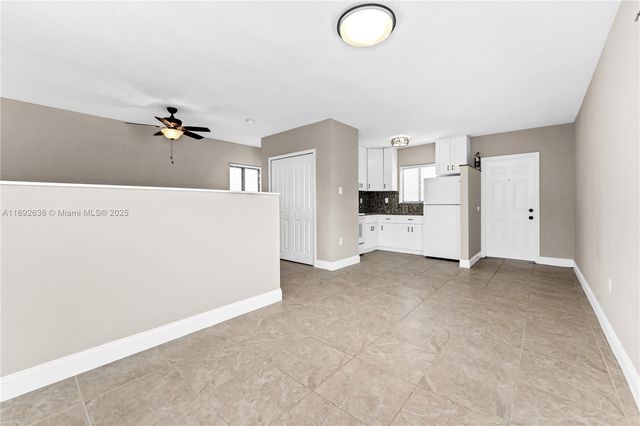 157 Curtiss Pkwy, Miami Springs, FL 33166