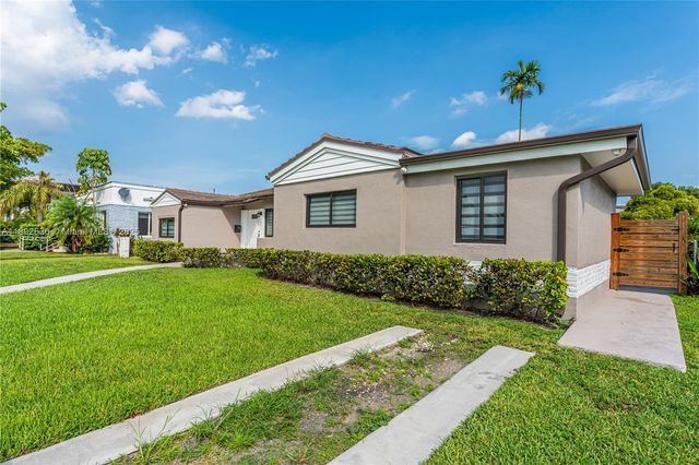 157 Curtiss Pkwy, Miami Springs, FL 33166