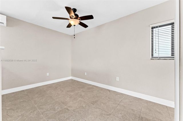 157 Curtiss Pkwy, Miami Springs, FL 33166