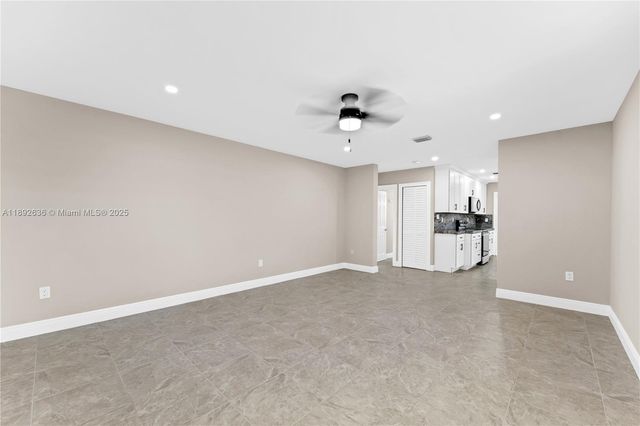157 Curtiss Pkwy, Miami Springs, FL 33166