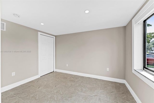 157 Curtiss Pkwy, Miami Springs, FL 33166