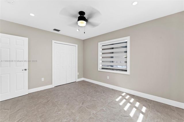 157 Curtiss Pkwy, Miami Springs, FL 33166