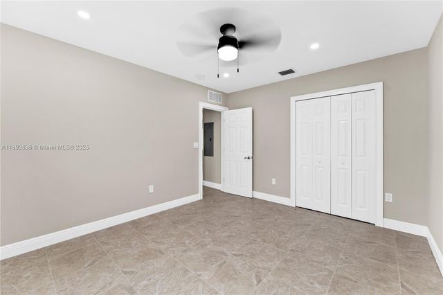 157 Curtiss Pkwy, Miami Springs, FL 33166