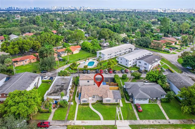 157 Curtiss Pkwy, Miami Springs, FL 33166