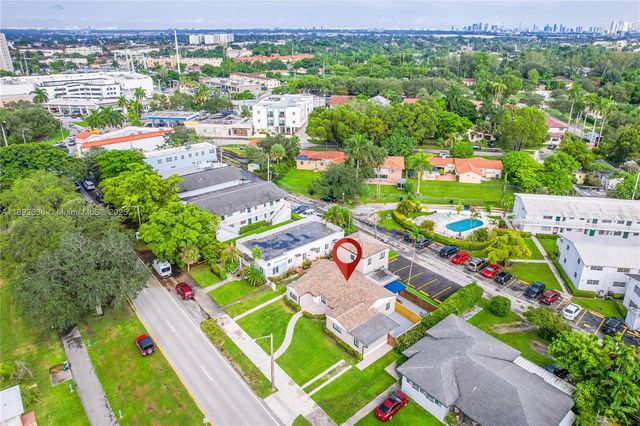 157 Curtiss Pkwy, Miami Springs, FL 33166