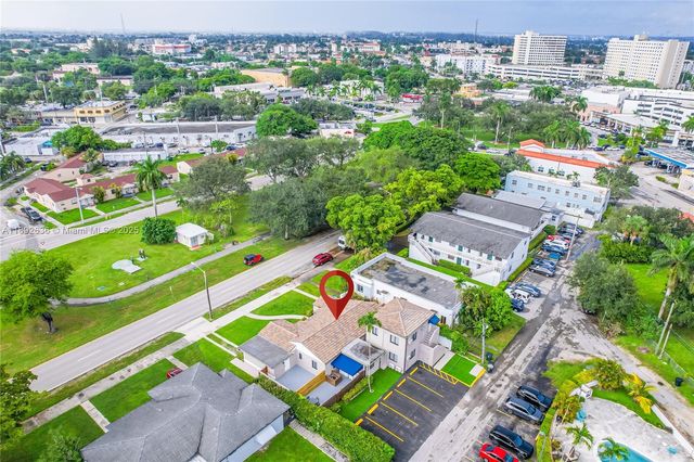157 Curtiss Pkwy, Miami Springs, FL 33166
