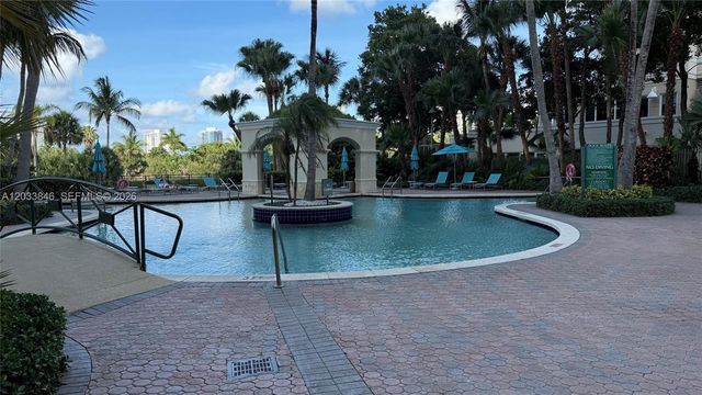19501 W Country Club Dr 1910, Aventura, FL 33180
