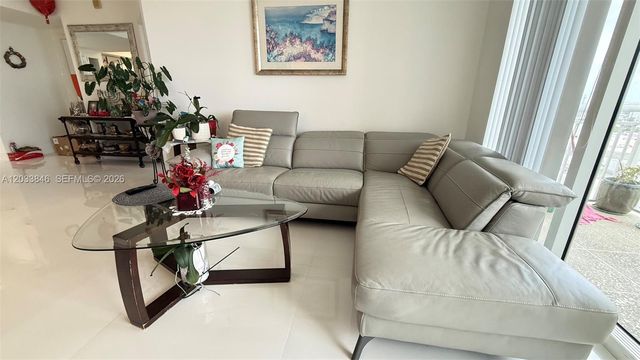 19501 W Country Club Dr 1910, Aventura, FL 33180