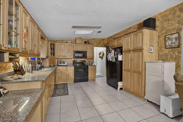 15182 Steffen Lane, Loxahatchee Groves, FL 33470