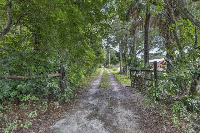 15182 Steffen Lane, Loxahatchee Groves, FL 33470