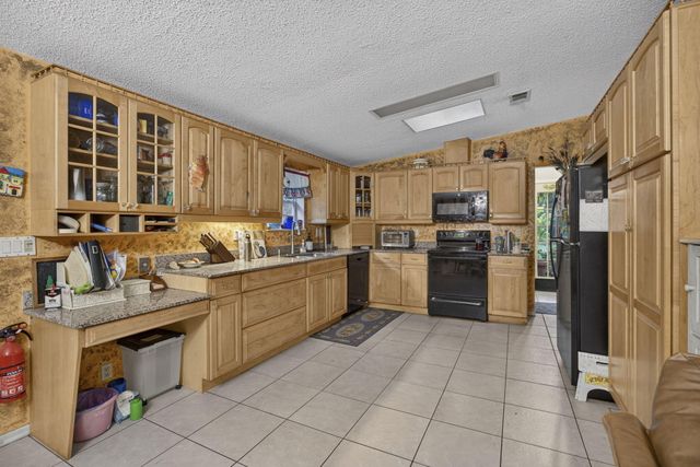 15182 Steffen Lane, Loxahatchee Groves, FL 33470