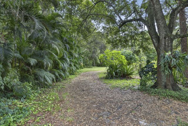 15182 Steffen Lane, Loxahatchee Groves, FL 33470