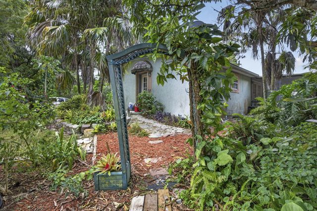 15182 Steffen Lane, Loxahatchee Groves, FL 33470