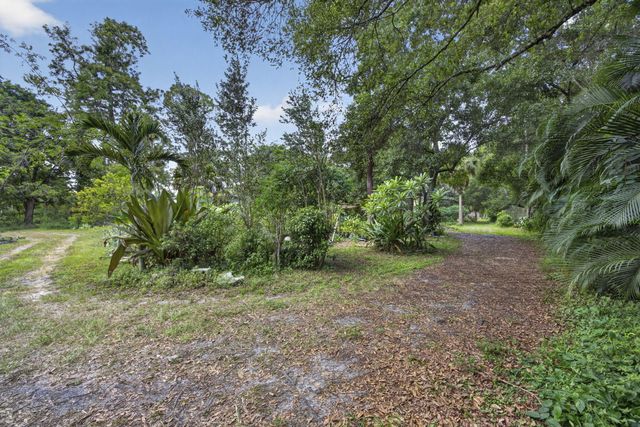 15182 Steffen Lane, Loxahatchee Groves, FL 33470