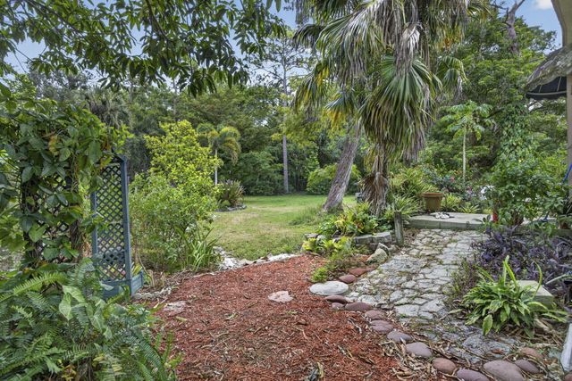 15182 Steffen Lane, Loxahatchee Groves, FL 33470