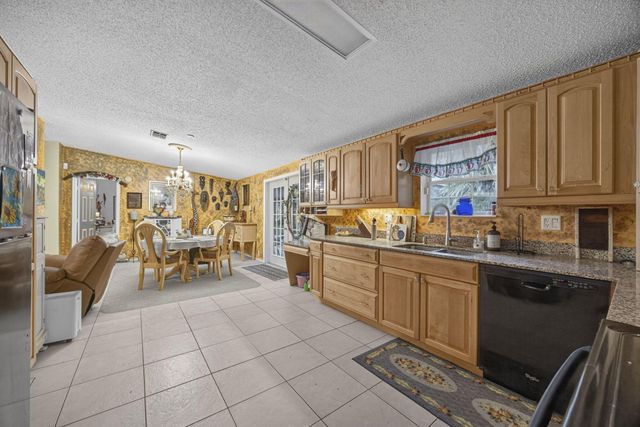 15182 Steffen Lane, Loxahatchee Groves, FL 33470