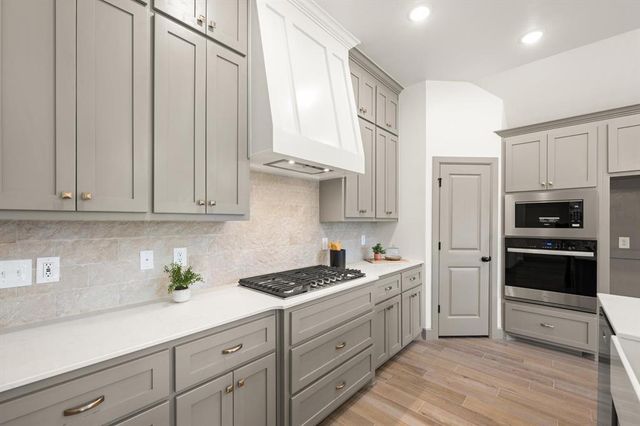 12100 Rockbed Drive, Yukon, OK 73099